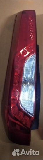 Задний левый фонарь Nissan X-Trail T31