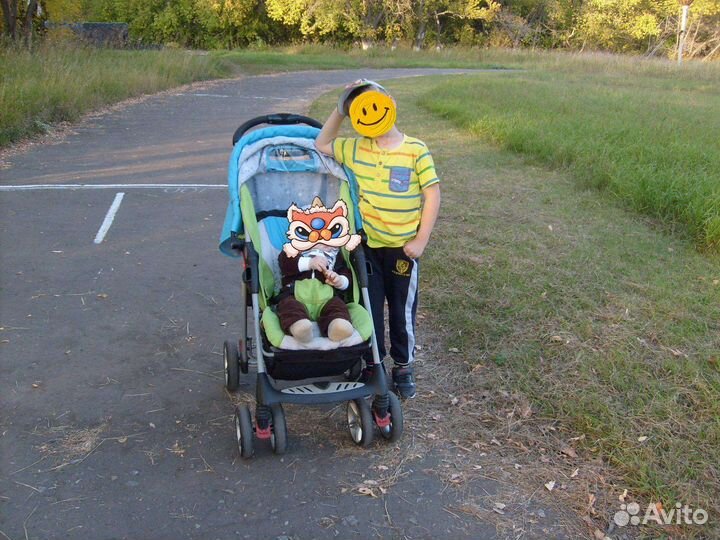 Прогулочная коляска