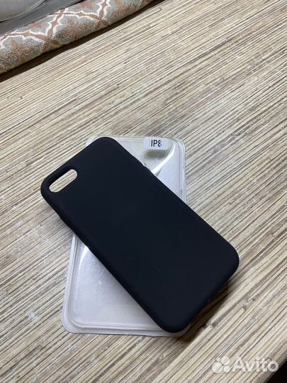 Чехол на iPhone 8