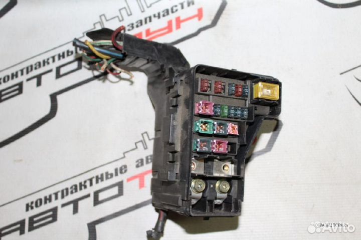 Блок предохранителей nissan tino HV10 PV10 V10 QG1