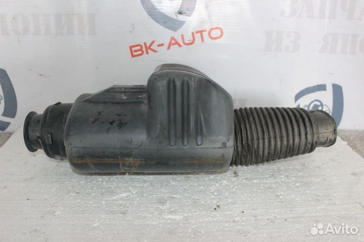 Корпус воздушного фильтра Chevrolet Suburban 400