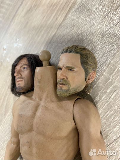 Экшен тело и 2 головы