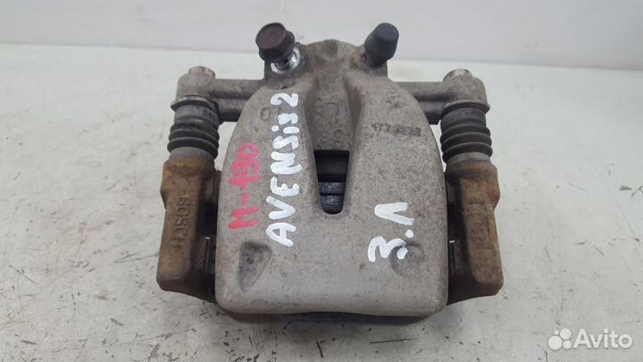 Тормозной суппорт задний левый Toyota Avensis 2