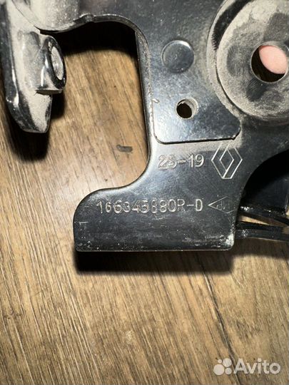 Renault dokker кронштейн тнвд