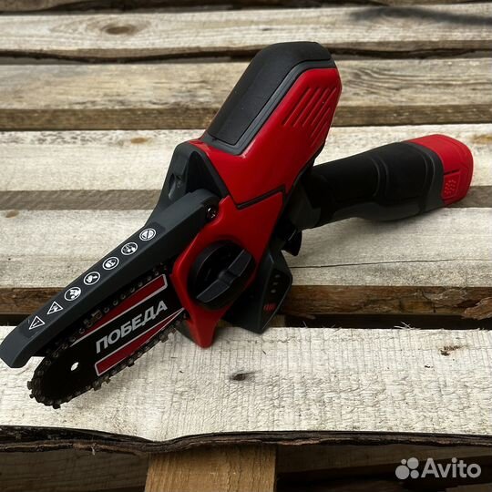 Аккумуляторная пила Победа па 150 14,4В