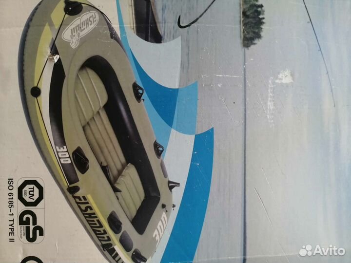 Надувная резиновая лодка в коробке, б/у 1 раз