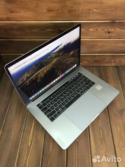 Macbook Pro 15 2018 i7 32gb 512ssd