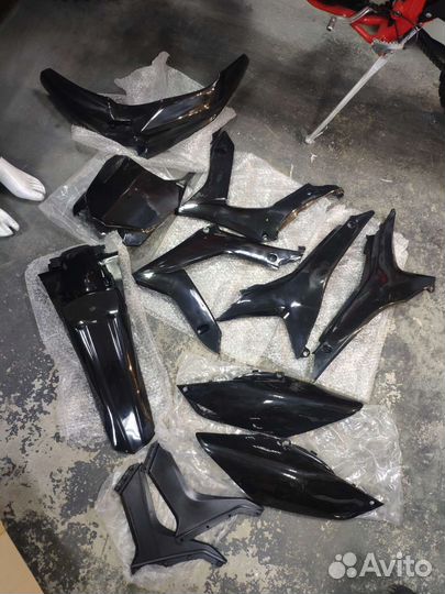 Комплект пластика BSE Z-серии