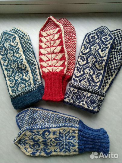 Варежки ручной вязки