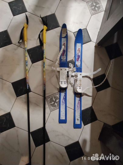 Беговые лыжи