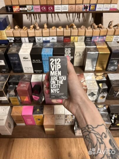 Духи Carolina Herrera 212 VIP MEN 25мл