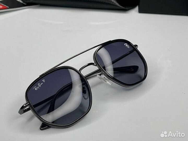 Солнцезащитные очки ray ban