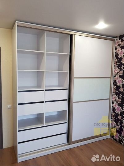 Шкаф купе с зеркалом