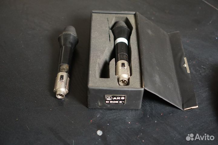 Винтажный микрофон AKG D 202 E1 