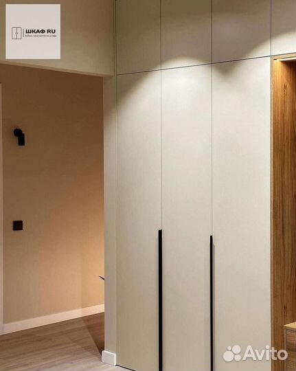 Шкаф распашной с фрезерованными фасадами