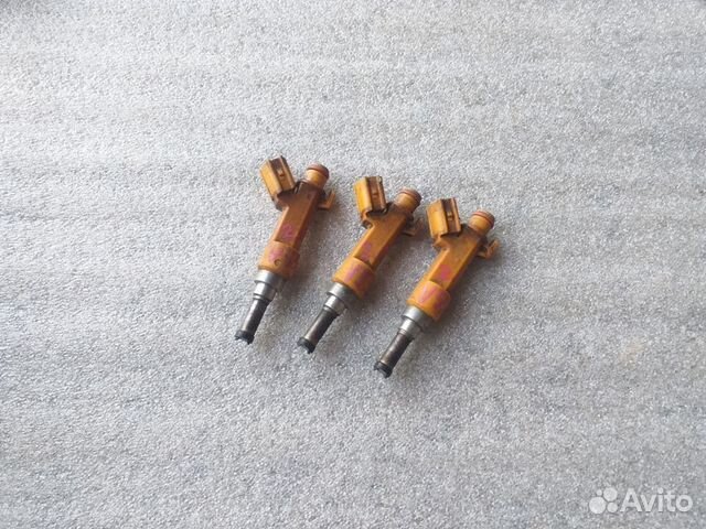 Форсунка топливная Toyota Camry V55 2.0 2015 6AR