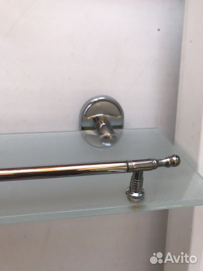 Полка настенная и мыльница в ванную