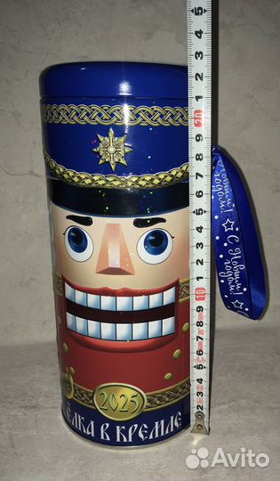 Банка щелкунчик жестяная