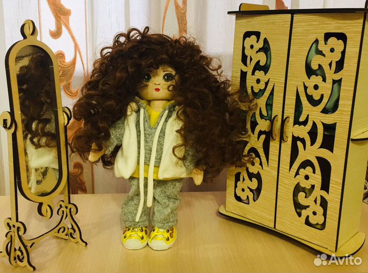 Кукла для игры и интерьера