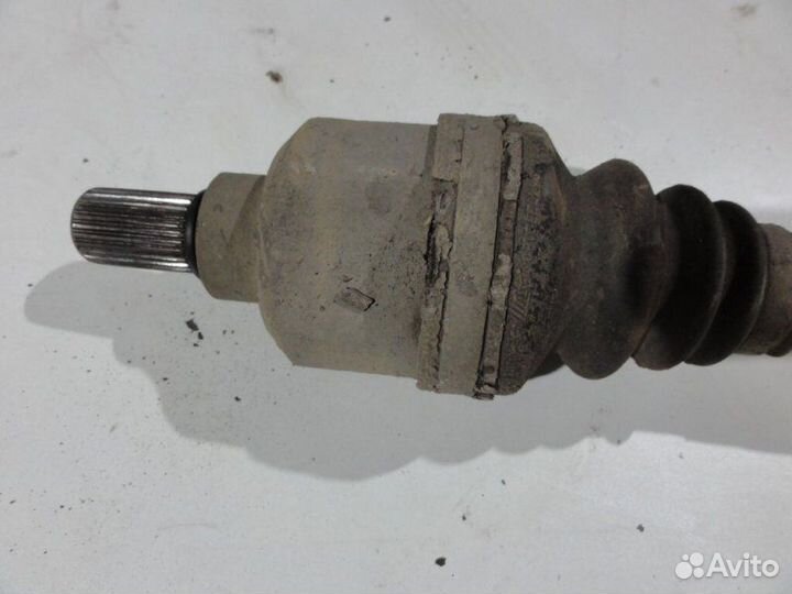 Полуось передняя левая (привод) Peugeot 308 1 1.6