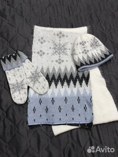 Комплект шапка и шарф варежки