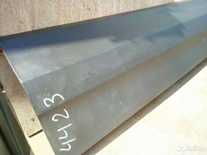 Skoda Karoq с 2017г.- Молдинг передний правый Б/У