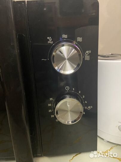 Микроволновая печь Gorenje MO17E1BH