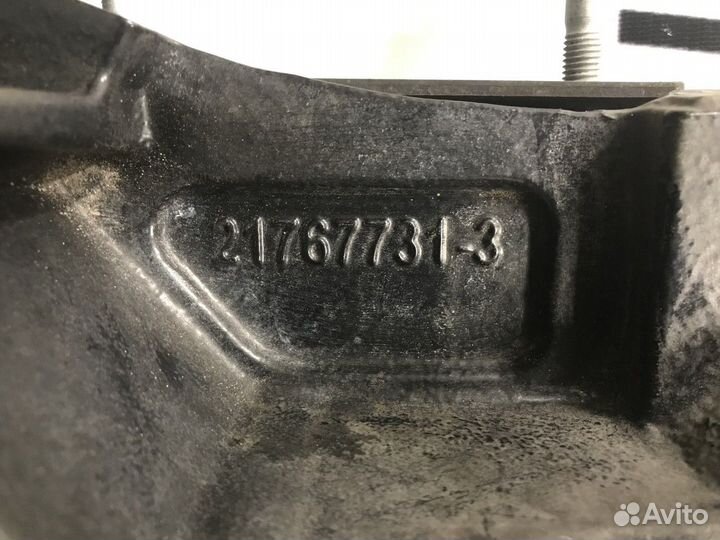 Кронштейн переднего бампера левый Volvo FH