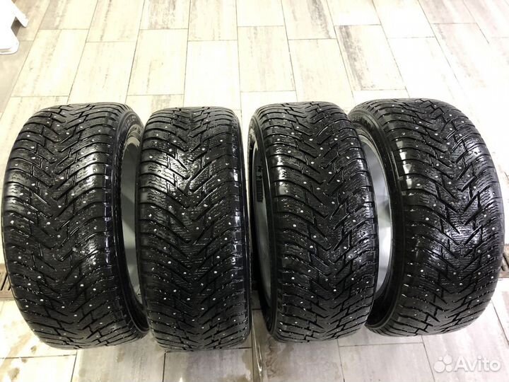 Nokian Tyres Hakkapeliitta 8 SUV 255/50 R19