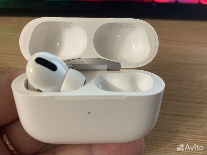 Airpods pro без правого уха