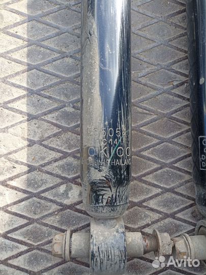 Задние амортизаторы Toyota Corolla 150 06-12г