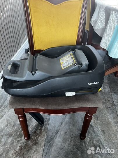База maxi cosi family fix