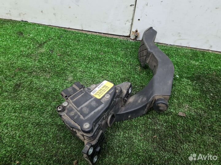 Педаль газа Vw Passat B5+ AWT 2003
