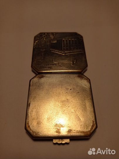 Пудреница СССР