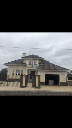 Коттедж 450 м² на участке 10 сот.