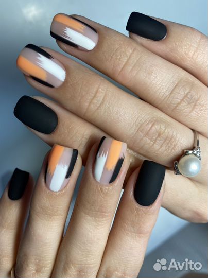 Маникюр и педикюр