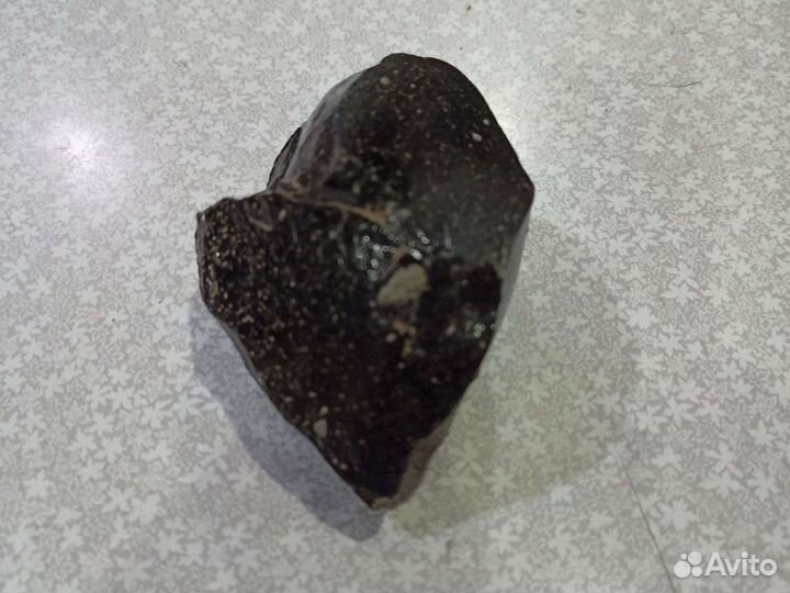 Метеорит каменный