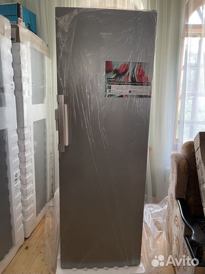 Морозильная камера ariston новая