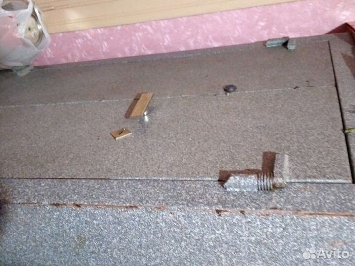 Сейф металлический