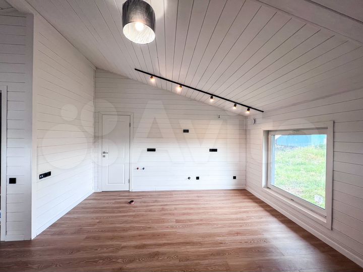 Дом 107 м² на участке 12,6 сот.