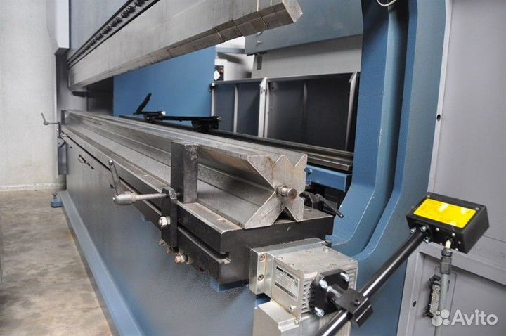 Оператор листогибочного пресса с чпу