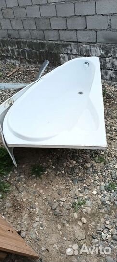 Акриловая ванна угловая бу