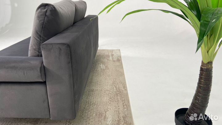 Диван без подлокотников