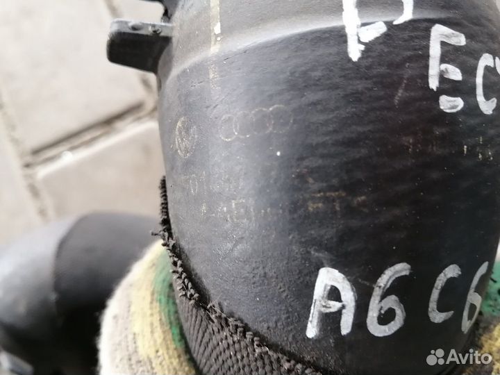 Патрубок интеркуллера Ауди А6 С6 3.0 2.7 дизель