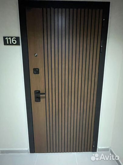 Дверь входная металлическая новая
