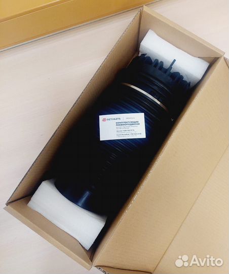 Пневмоподушка задний Додж Рам 68069813AA