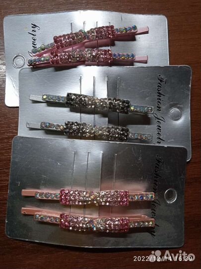 Заколка для волос со стразами