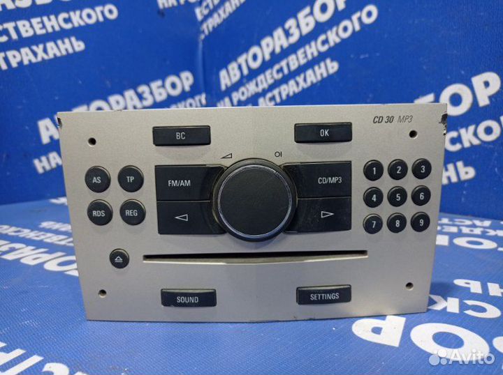 Штатная магнитола Opel Astra H хэтчбек Z16XEP 2007