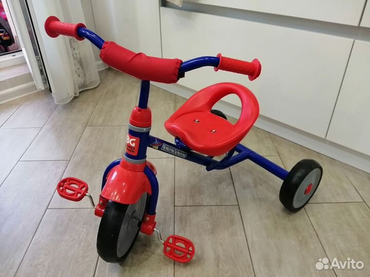 Детский трехколесный велосипед