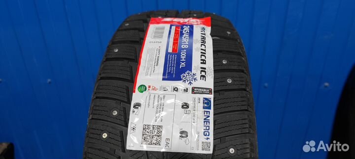 Zeta Antarctica Ice 245/45 R18 100H